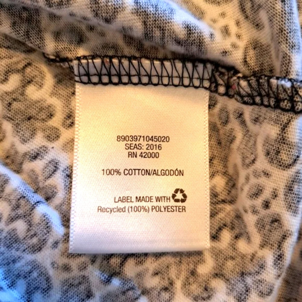 Basic Editions Split Neck Black White Patterned Tee Crochet Plus Size XXL - Picture 5 of 5